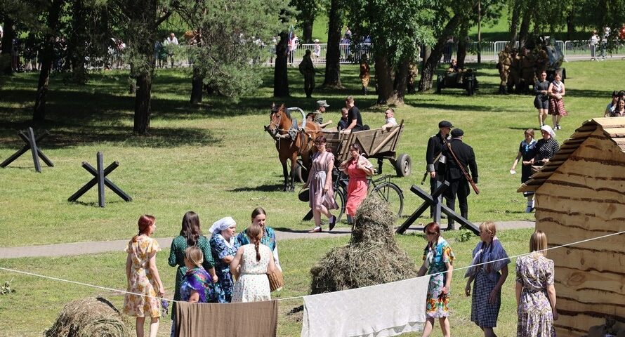 Реконструкция. Освобождение города от немецко-фашистских захватчиков